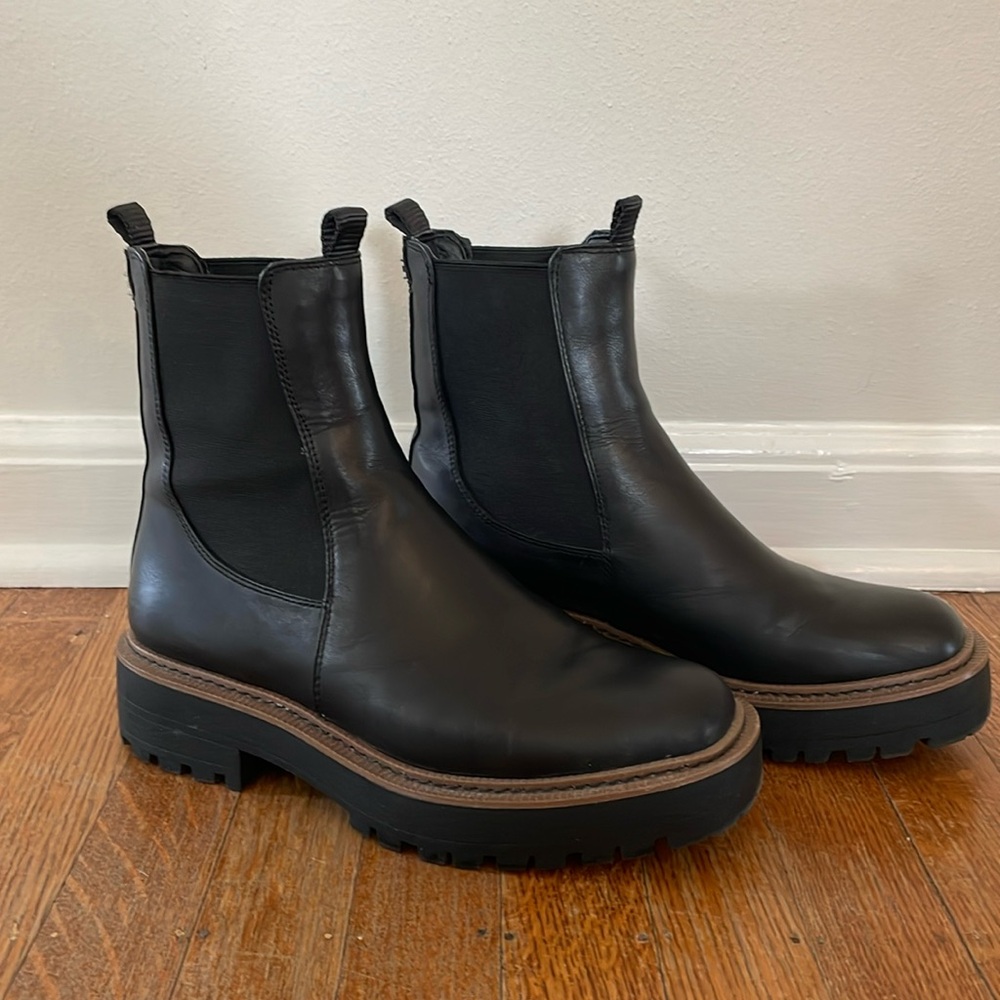 Sam Edelman Laguna Chelsea Boots in Black